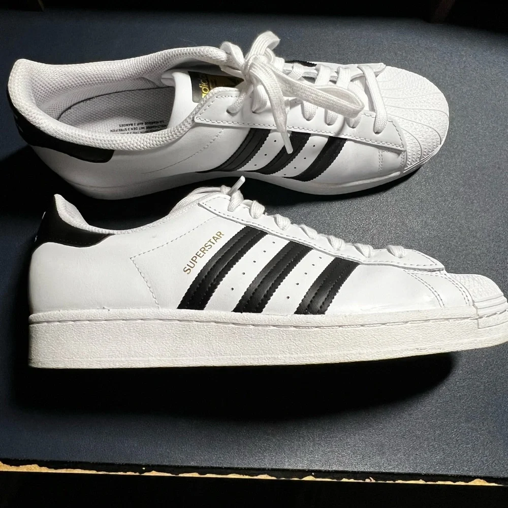 adidas Superstar shoes - Picture 1 of 3